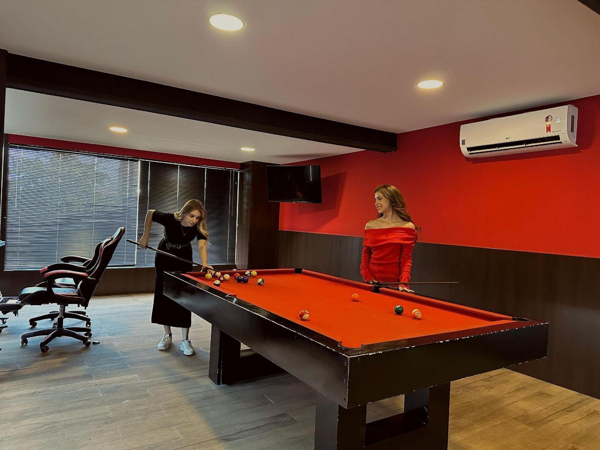 Apartdamani - Aptos Por Temporada No Centro Foz do Iguaçu Eksteriør bilde